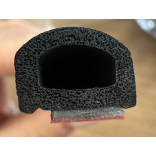 D Gp EPDM porainas gumijas profils ar pašlīmējošo slāni 20x16mm